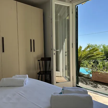 Mareluna Stylish Waterfront With Pool Near Sandy Beaches 圣特伦佐