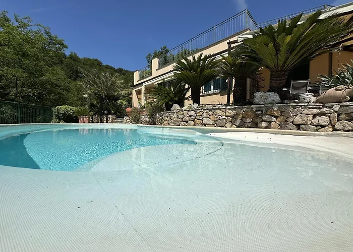 Villa Mareluna Stylish Waterfront With Pool Near Sandy Beaches San Terenzo