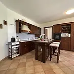 Βίλα Mareluna Stylish Waterfront With Pool Near Sandy Beaches San Terenzo