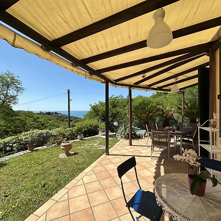 Villa Mareluna Stylish Waterfront With Pool Near Sandy Beaches