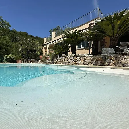 Villa Mareluna Stylish Waterfront With Pool Near Sandy Beaches San Terenzo