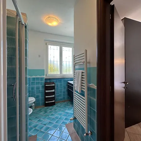 Mareluna Stylish Waterfront With Pool Near Sandy Beaches فيلة سان تيرينزو