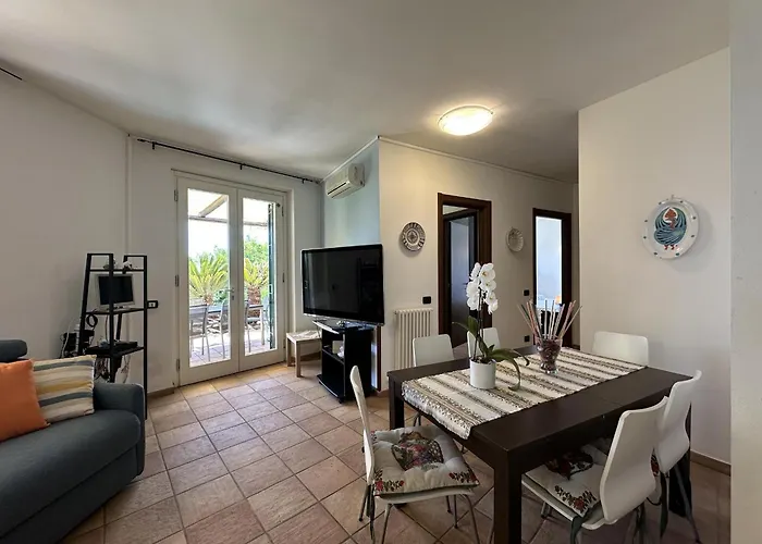 Mareluna Stylish Waterfront With Pool Near Sandy Beaches San Terenzo