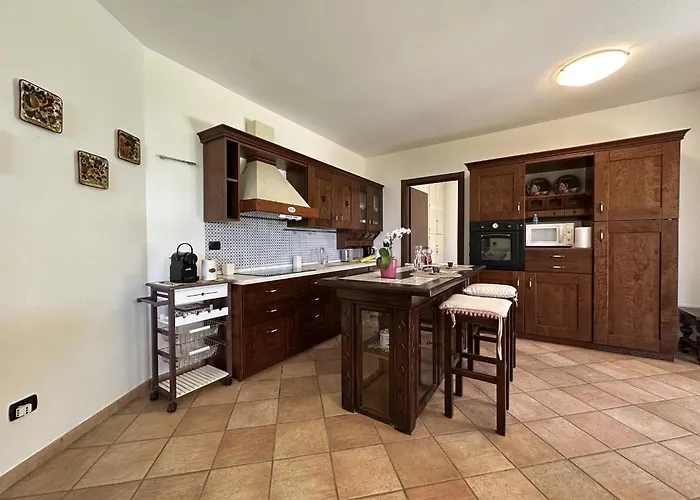 Villa Mareluna Stylish Waterfront With Pool Near Sandy Beaches San Terenzo